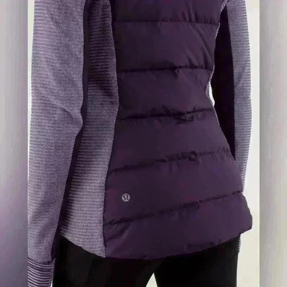 Lululemon Fluff Off Pullover / 4
Deep Zinfandel / Mini Check Pique Deep Zinfadel - Picture 8 of 16